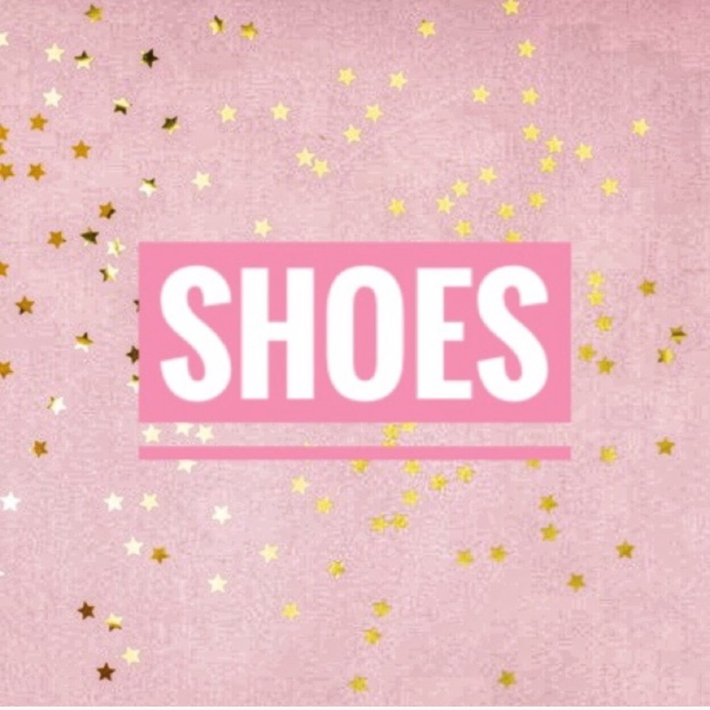 Shoes all different sizes